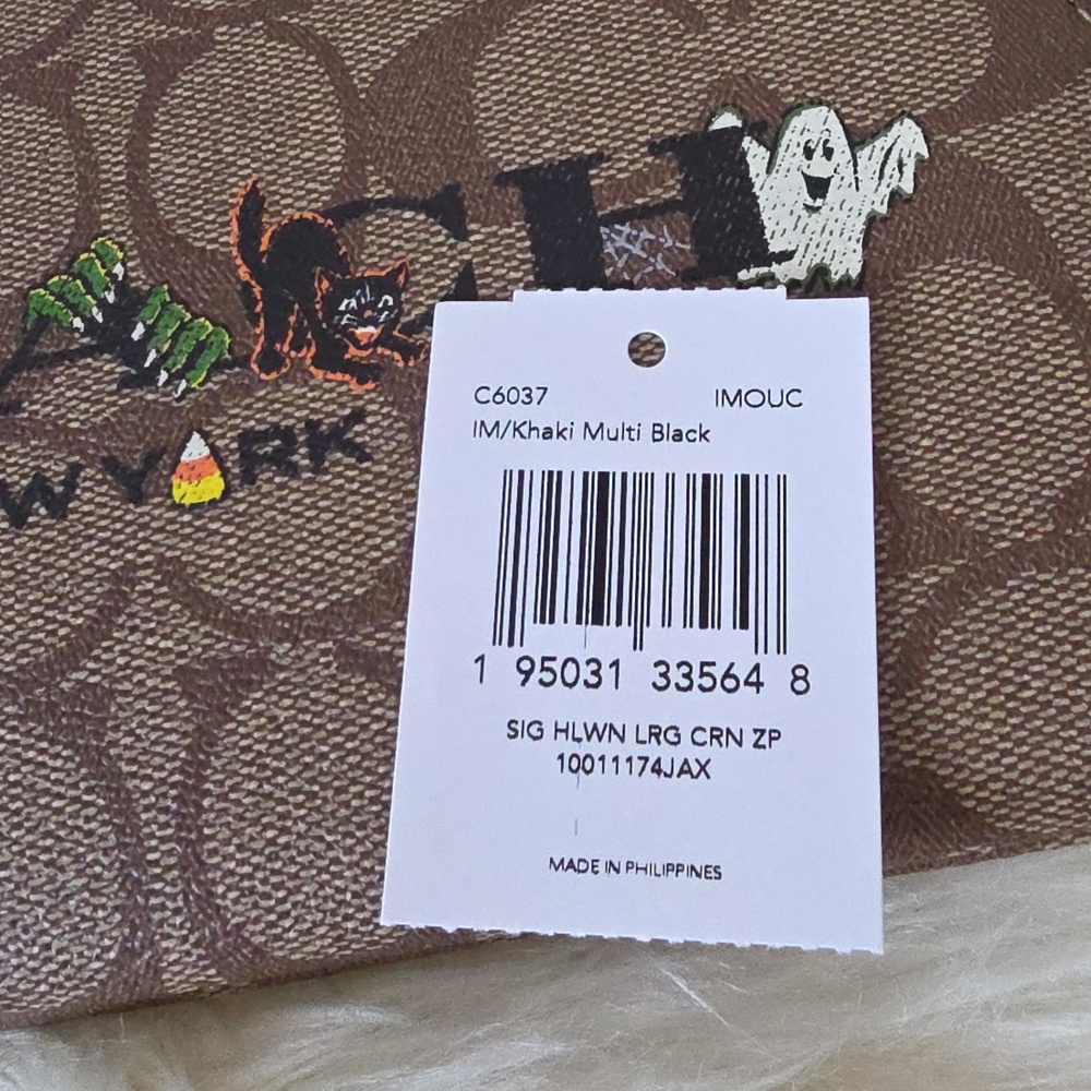 NWT Coach Signature Halloween Large Corner Zip Wristlet/Wallet ๐ค๐๐ป๐งน๐โโฌ๐ฆ๐งก - Picture 16 of 16